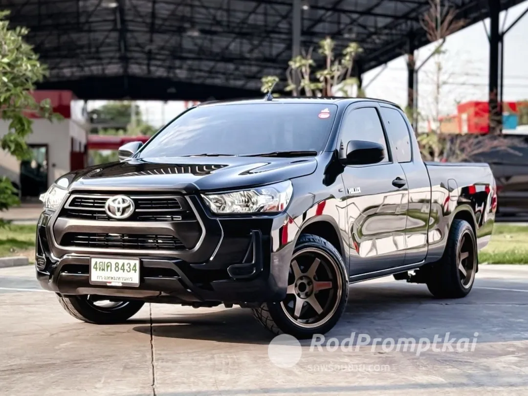 2021-toyota-hilux-revo-24-entry-z-edition-smart-cab-bangkok-1000-64134143