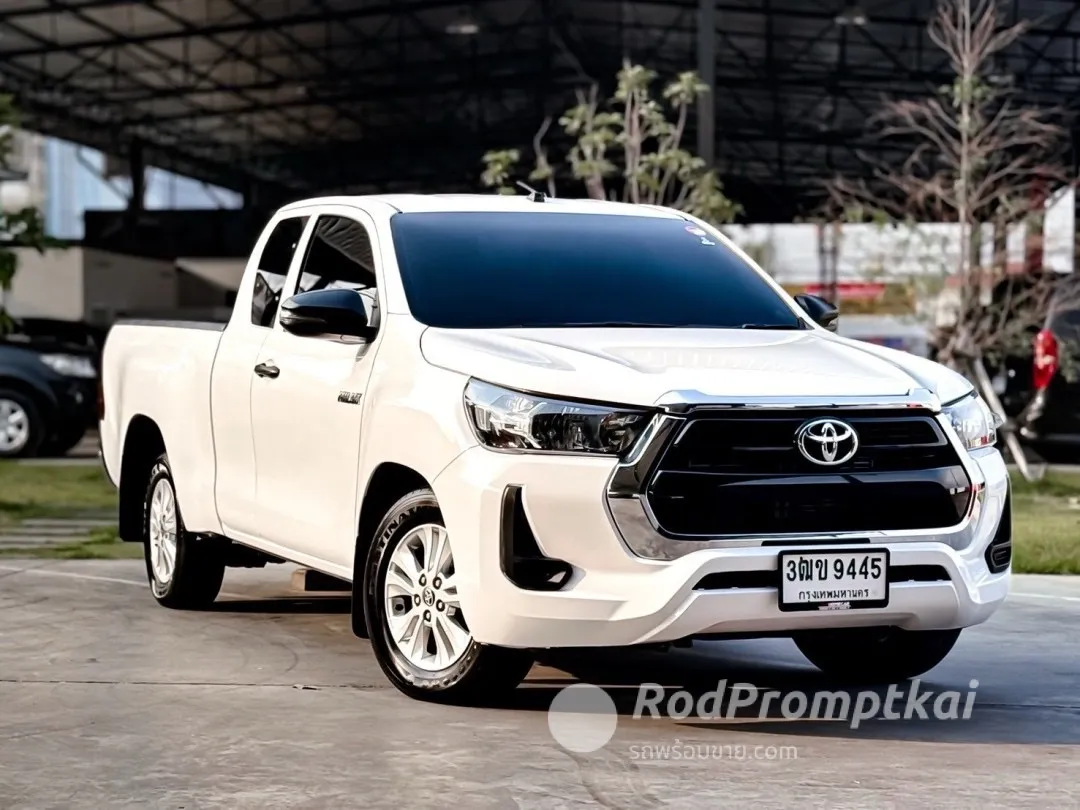 2021-toyota-hilux-revo-24-entry-z-edition-smart-cab-bangkok-64718447