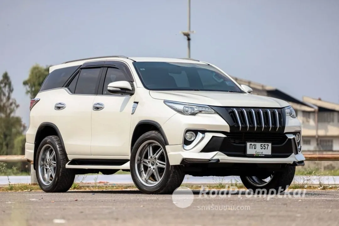 2015-toyota-fortuner-28-v-2wd-bangkok-toyota-fortuner-28v-20152016-86790443