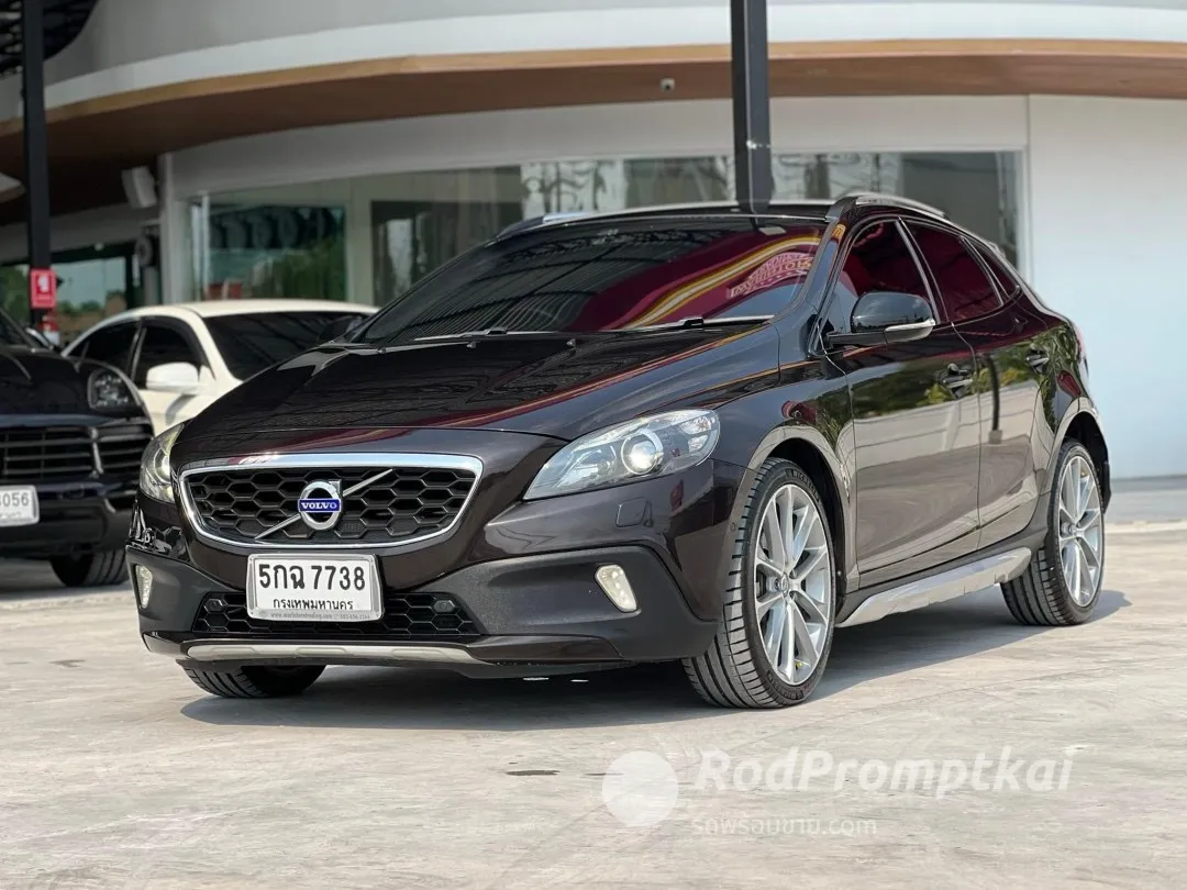 2016-volvo-v40-20-cross-country-t5-bangkok-88161386