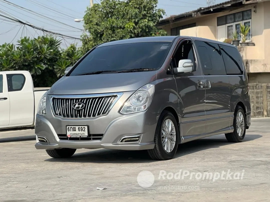 2017-hyundai-grand-starex-25-vip-bangkok-89576261