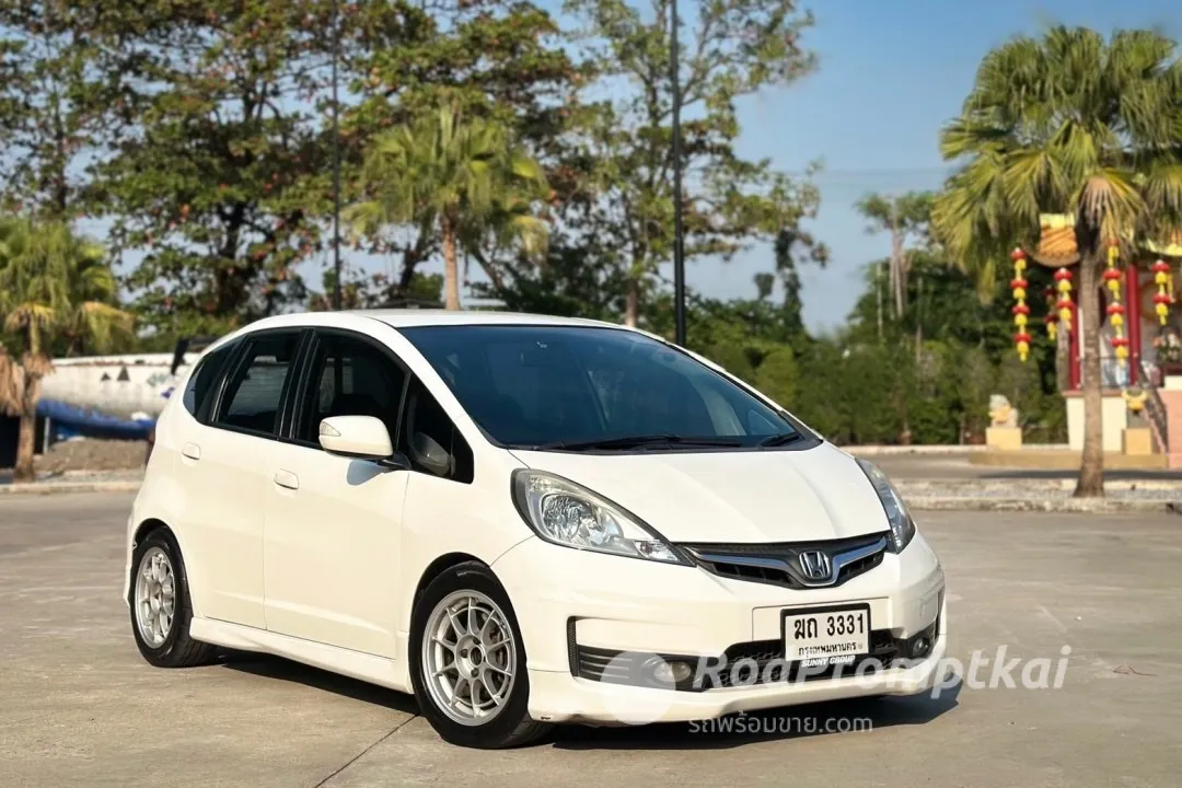2012-honda-jazz-15-jp-bangkok-74088303