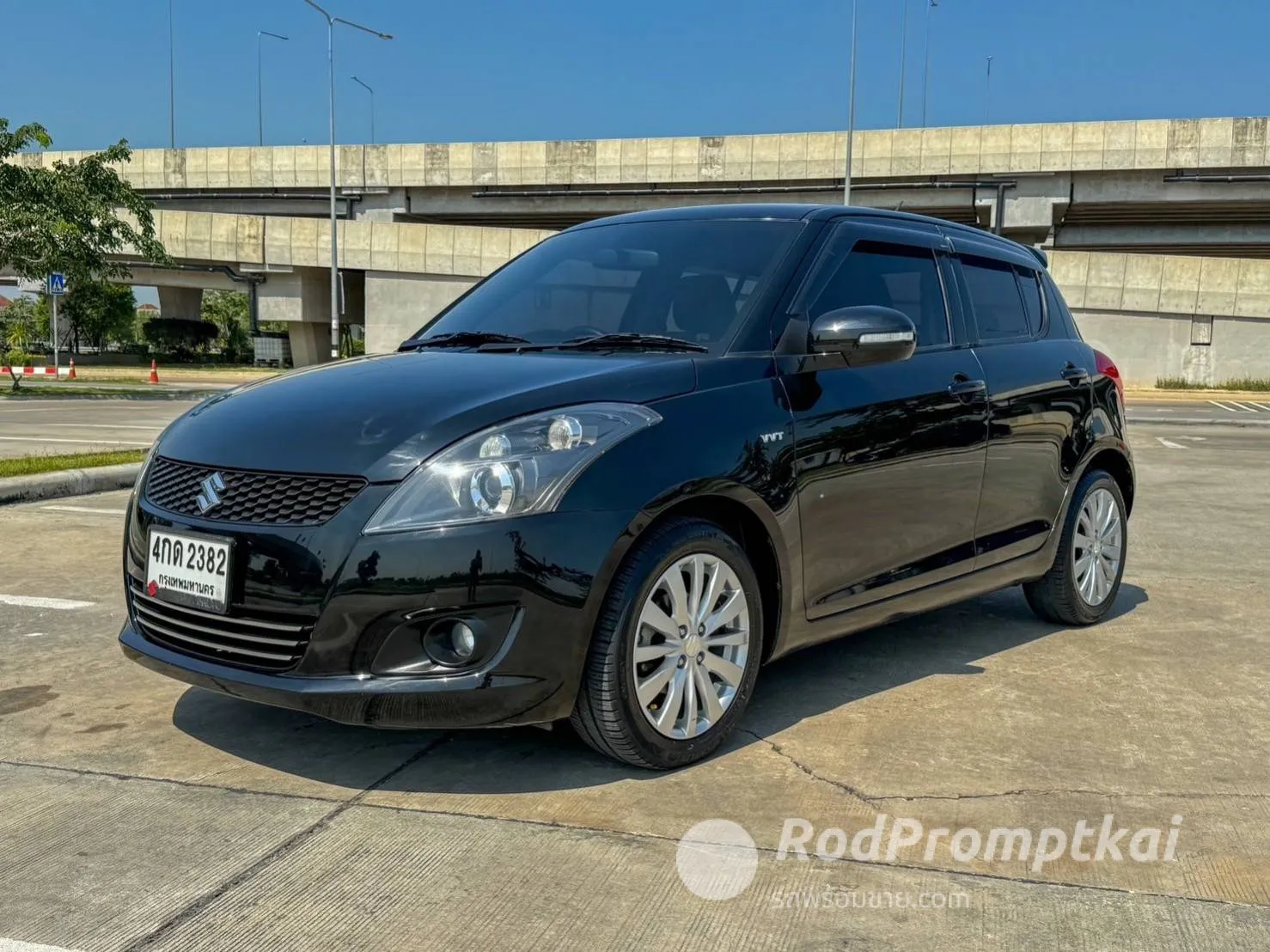 2015-suzuki-swift-12-rx-bangkok-08016679