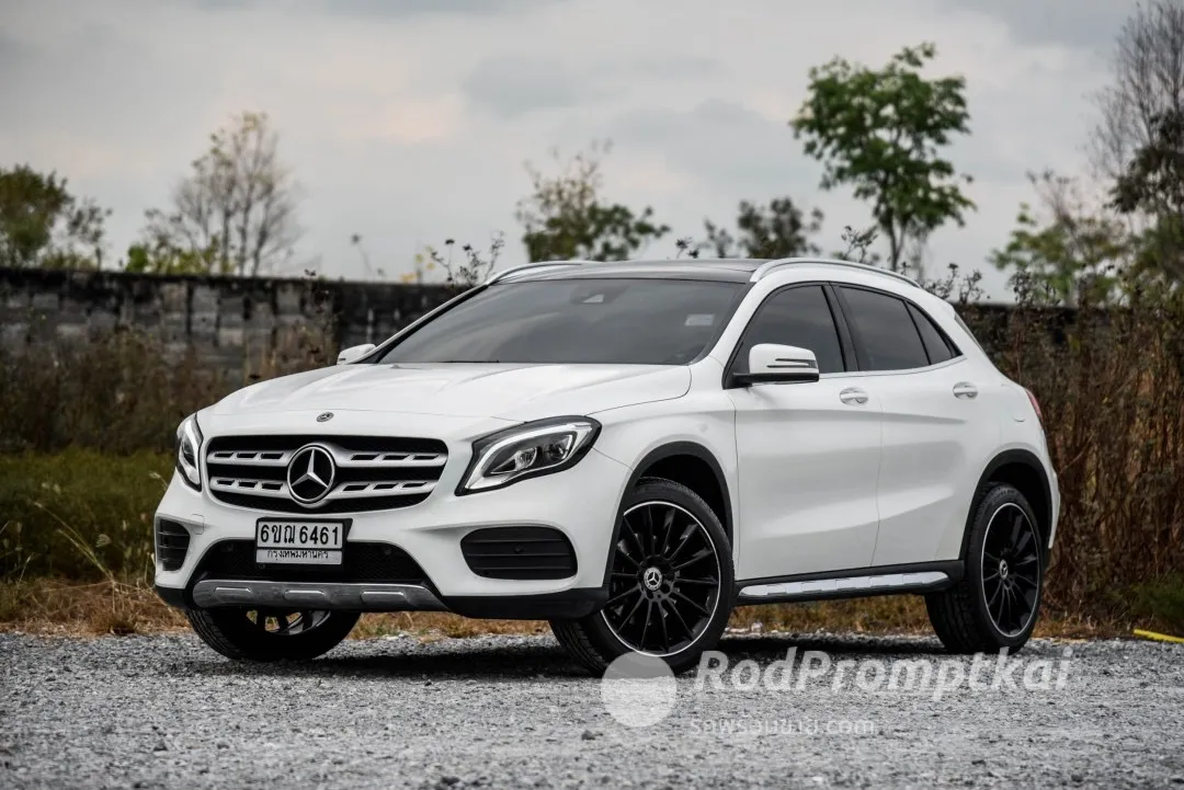 2021-mercedez-benz-gla-class-250-20-amg-dynamic-bangkok-suv-top-amg-sunroof-option-4-09012796