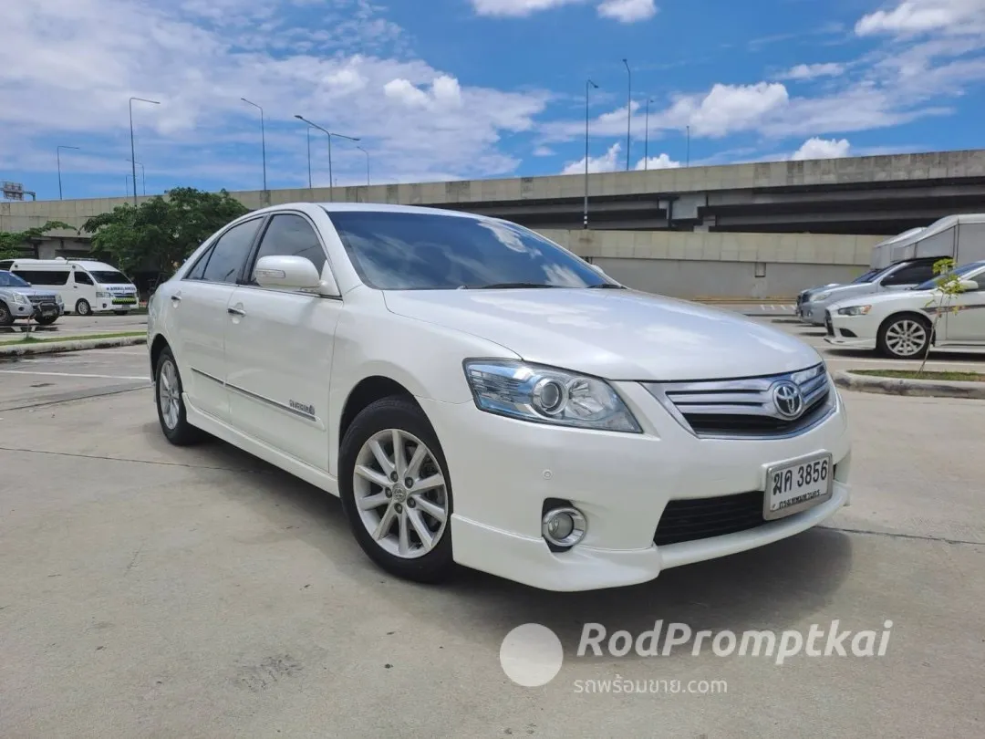 2011-toyota-camry-24-hybrid-bangkok-77890525