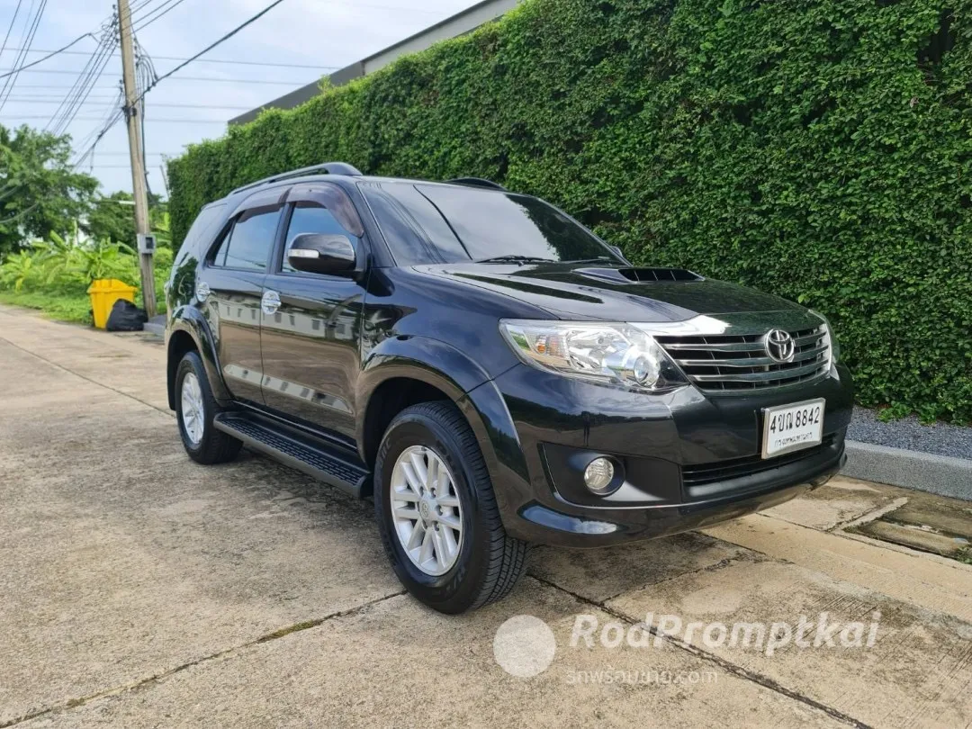 2014-toyota-fortuner-30-v-bangkok-78080389