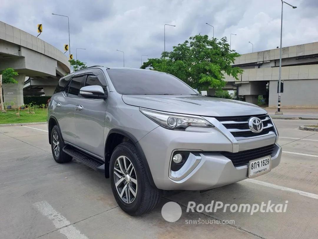 2015-toyota-fortuner-28-v-2wd-bangkok-78586464