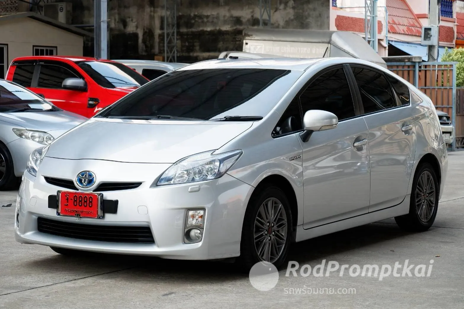 2012-toyota-prius-18-hybrid-bangkok-97410263