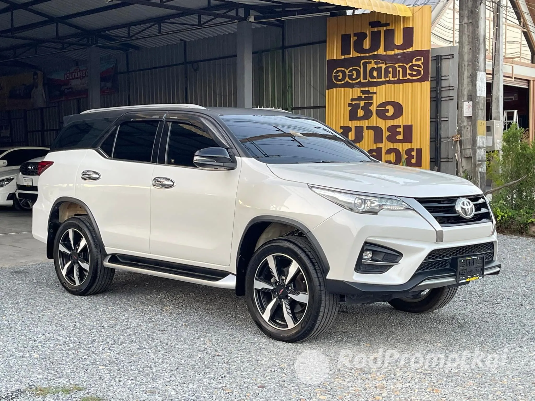 2019-toyota-fortuner-28-trd-sportivo-black-top-4wd-phrae-black-top-18xxxxx-0-profender-48127621