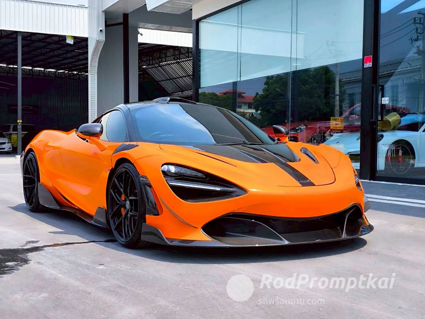 2018-mclaren-720s-40-bangkok-05871534