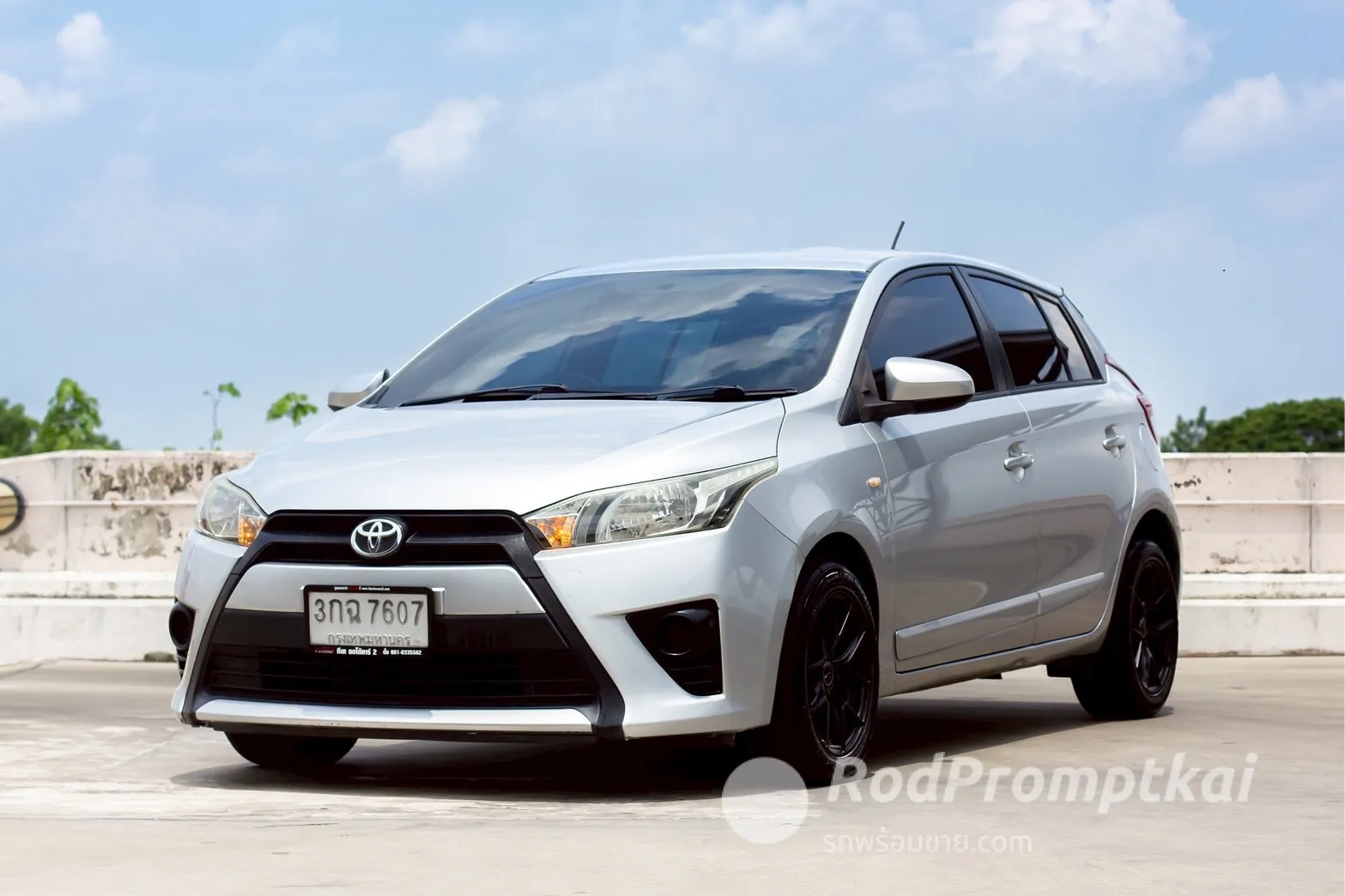 2014-toyota-yaris-12-j-bangkok-5-84309419
