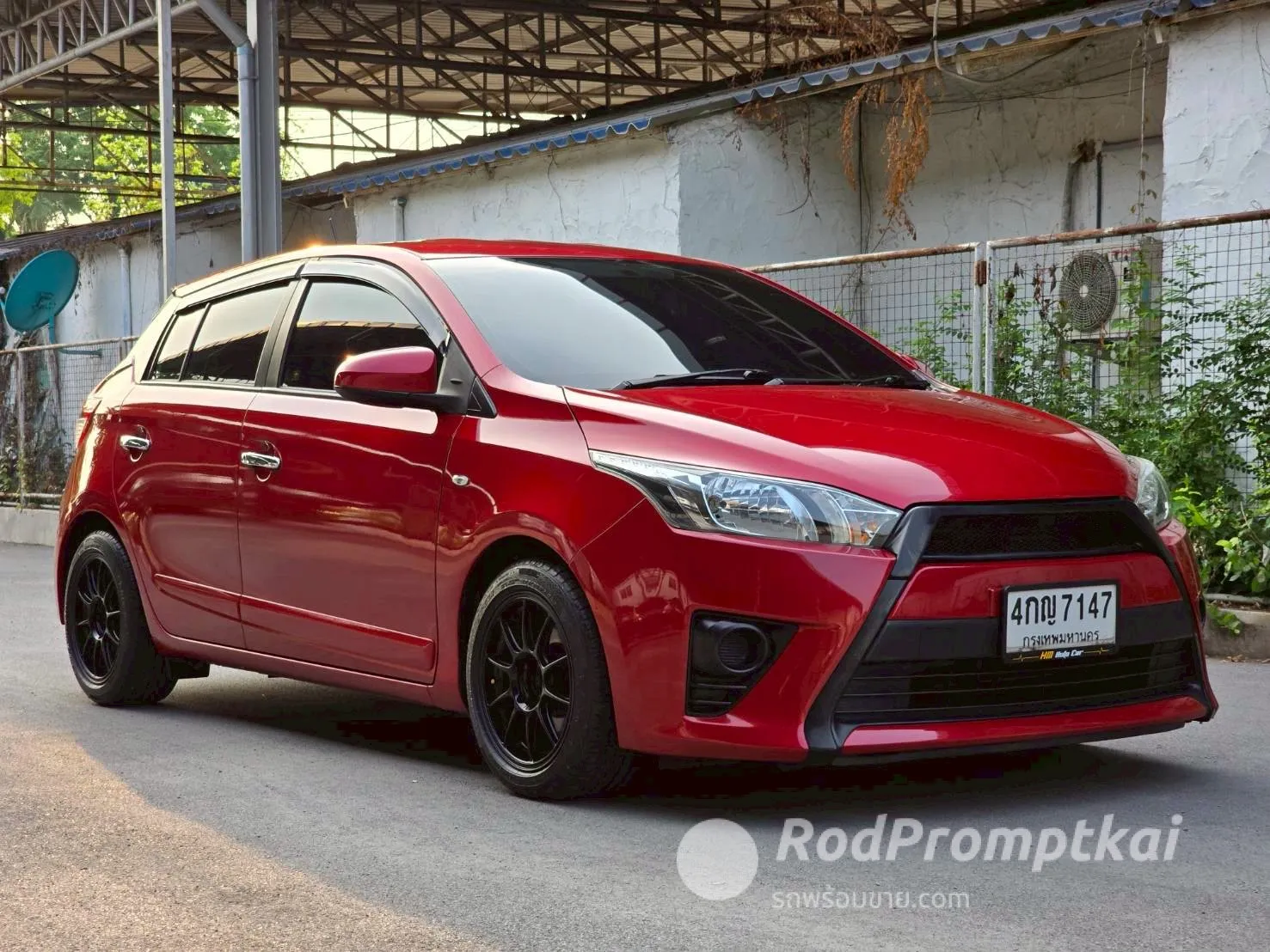 2015-toyota-yaris-12-e-bangkok-toyota-yaris-12e-2015-hatchback-at-239000-85242365