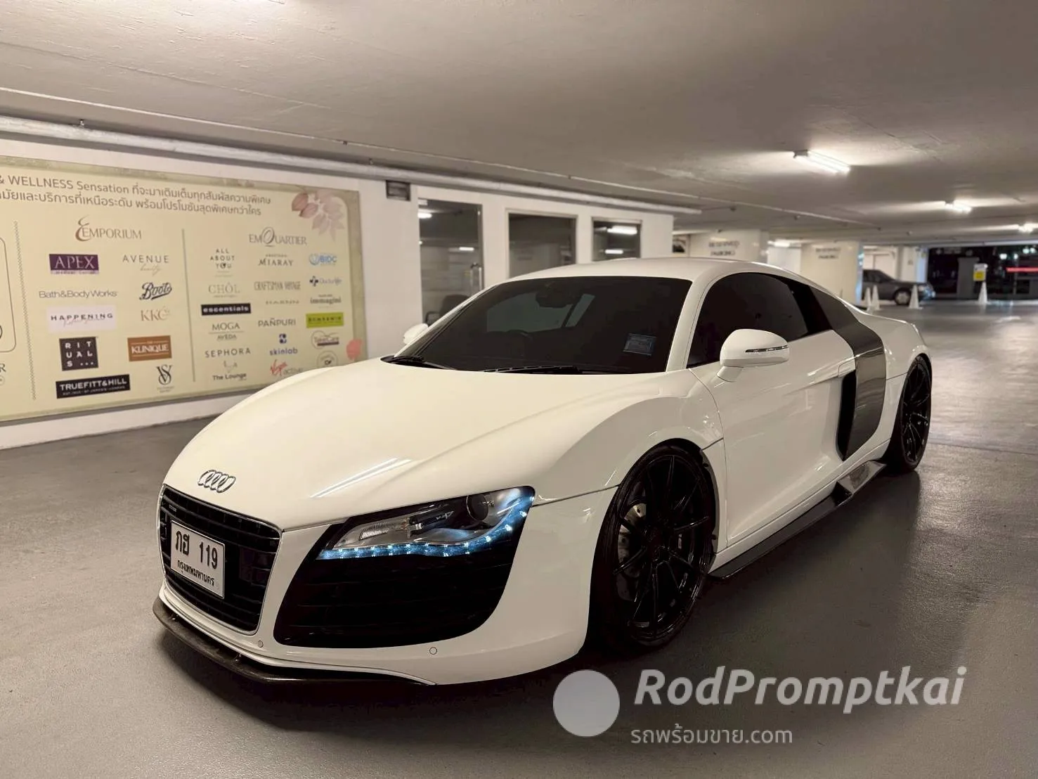 2010-audi-r8-42-fsi-4wd-bangkok-36355458