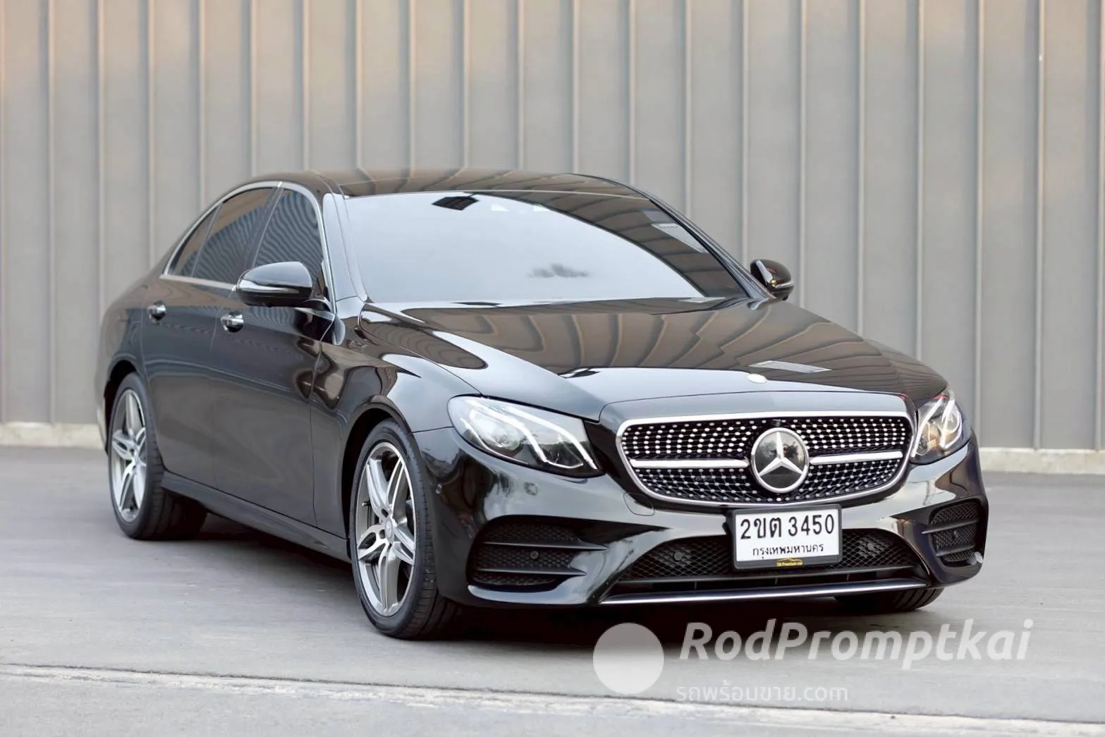 2017-mercedez-benz-e-class-e220d-20-amg-dynamic-bangkok-91730931
