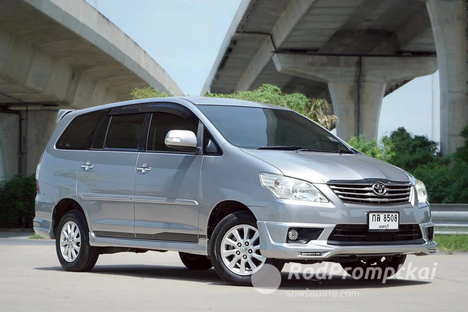 2015-toyota-innova-20-v-bangkok-30117435