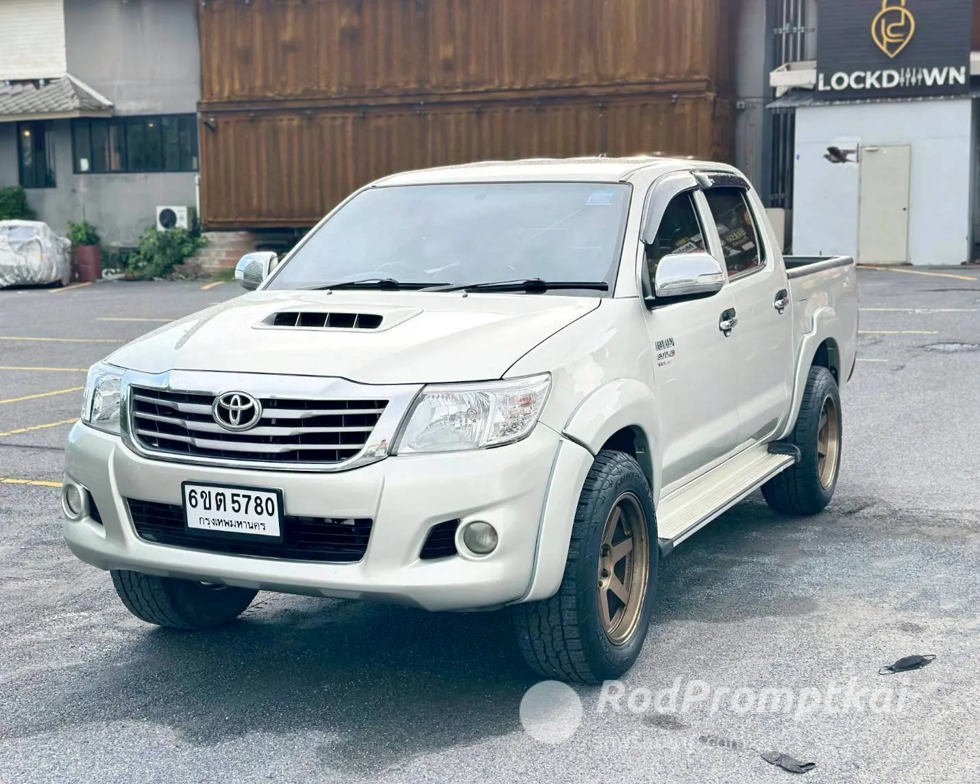2012-toyota-hilux-vigo-30-g-double-cab-bangkok-19504548