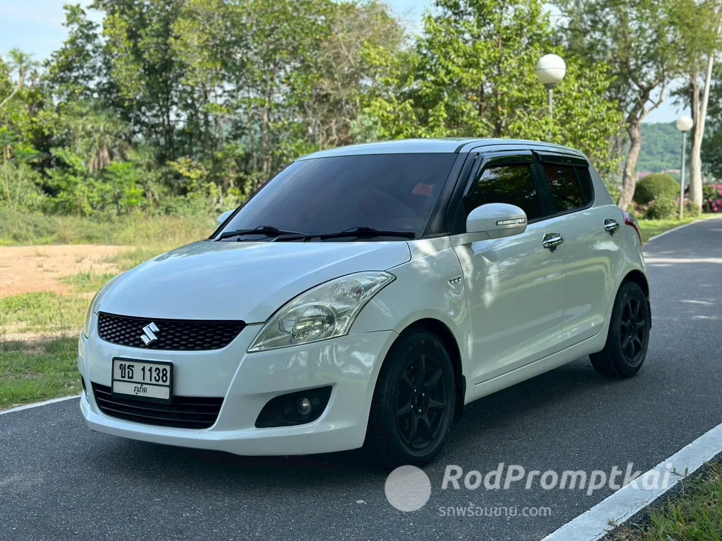 2013-suzuki-swift-12-glx-bangkok-suzuki-swift-12-glx-at-2013-91376273