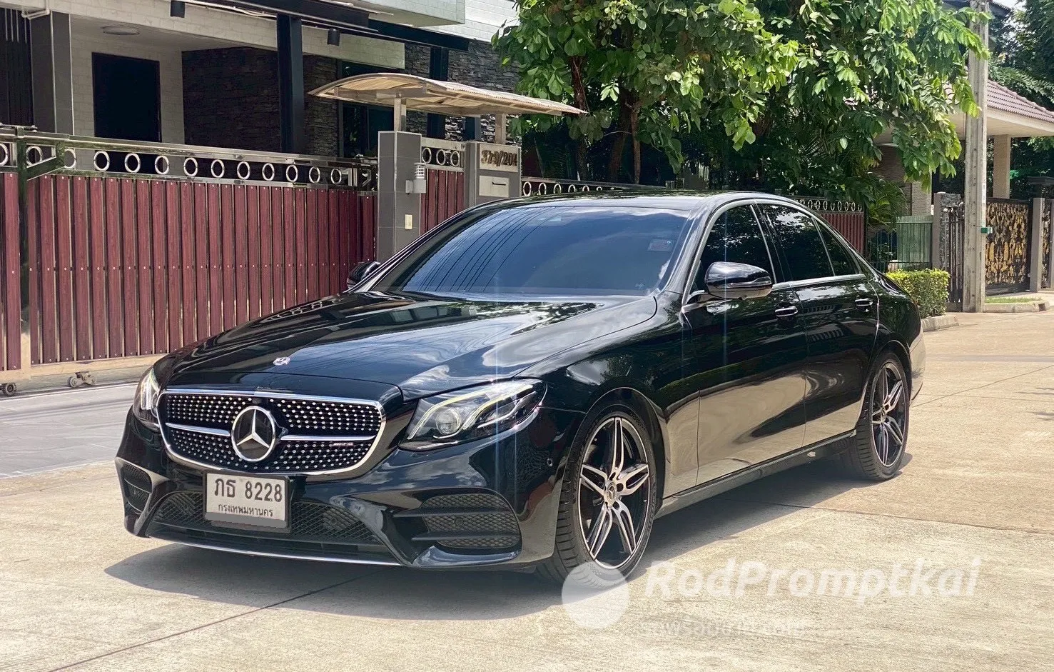 2018-mercedez-benz-e-class-e220d-20-exclusive-bangkok-benz-e220d-exclusive-w213-2018-53434825