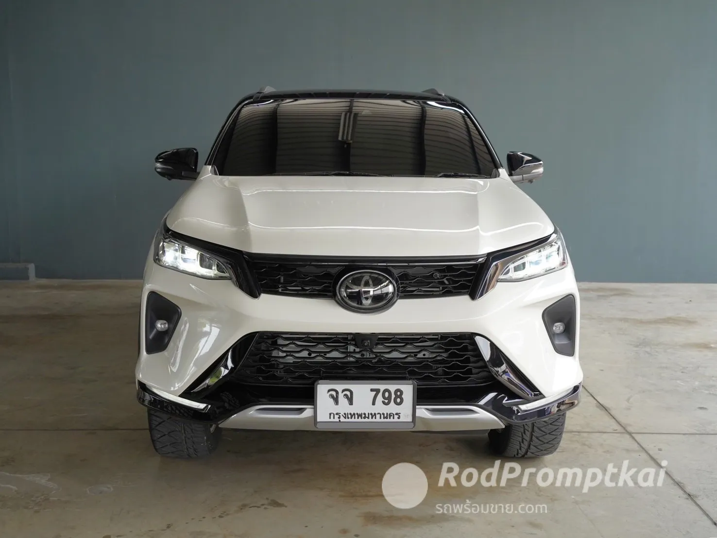 2021-toyota-fortuner-28-legender-black-top-4wd-bangkok-toyota-fortuner-28-legender-black-4wd-top-2021-65766543