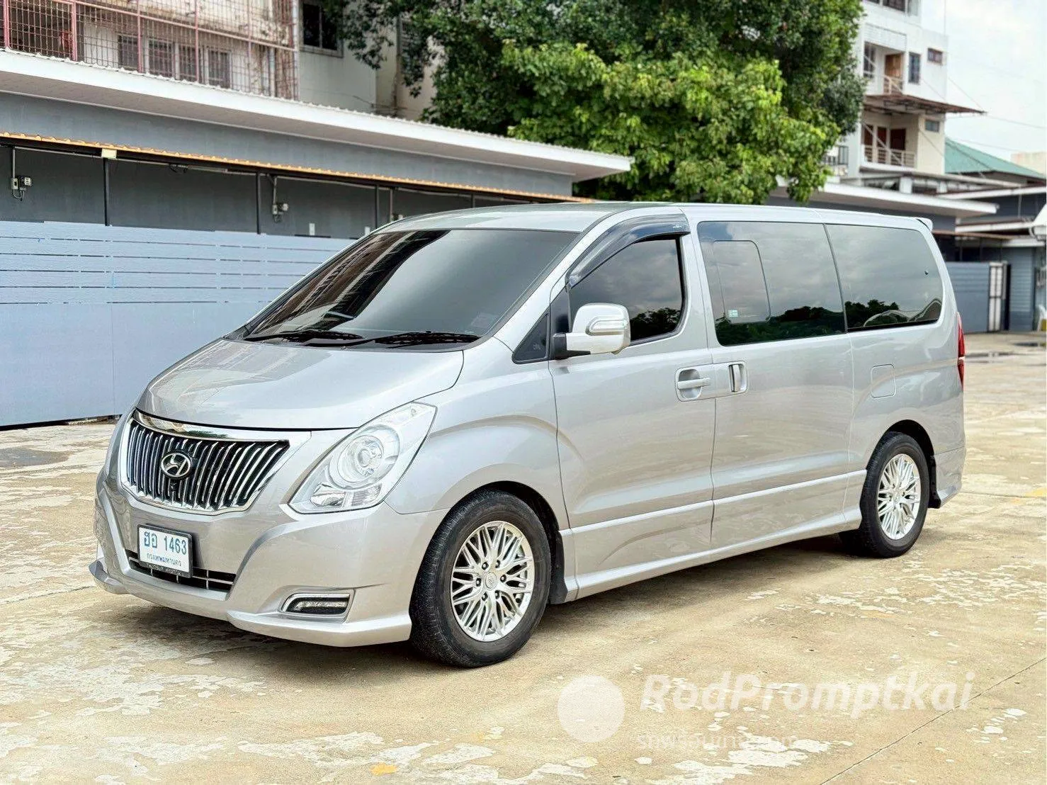 2016-hyundai-h-1-25-deluxe-bangkok-60625808
