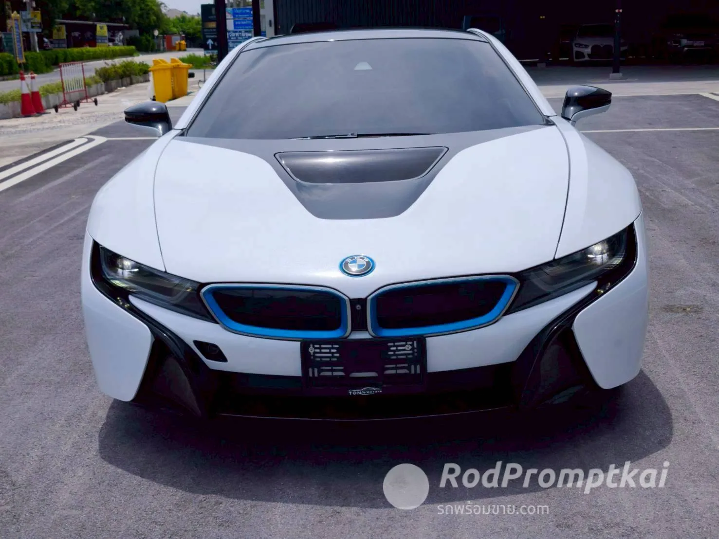 2017-bmw-i8-15-hybrid-bangkok-61002836