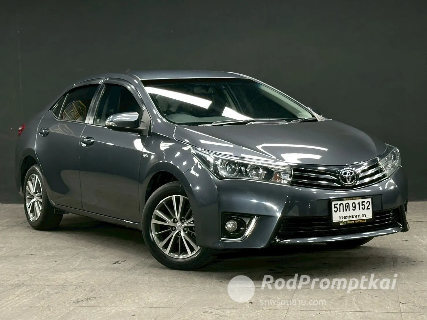 2014-toyota-corolla-altis-altis-18-v-navi-bangkok-9-2-3-21502641