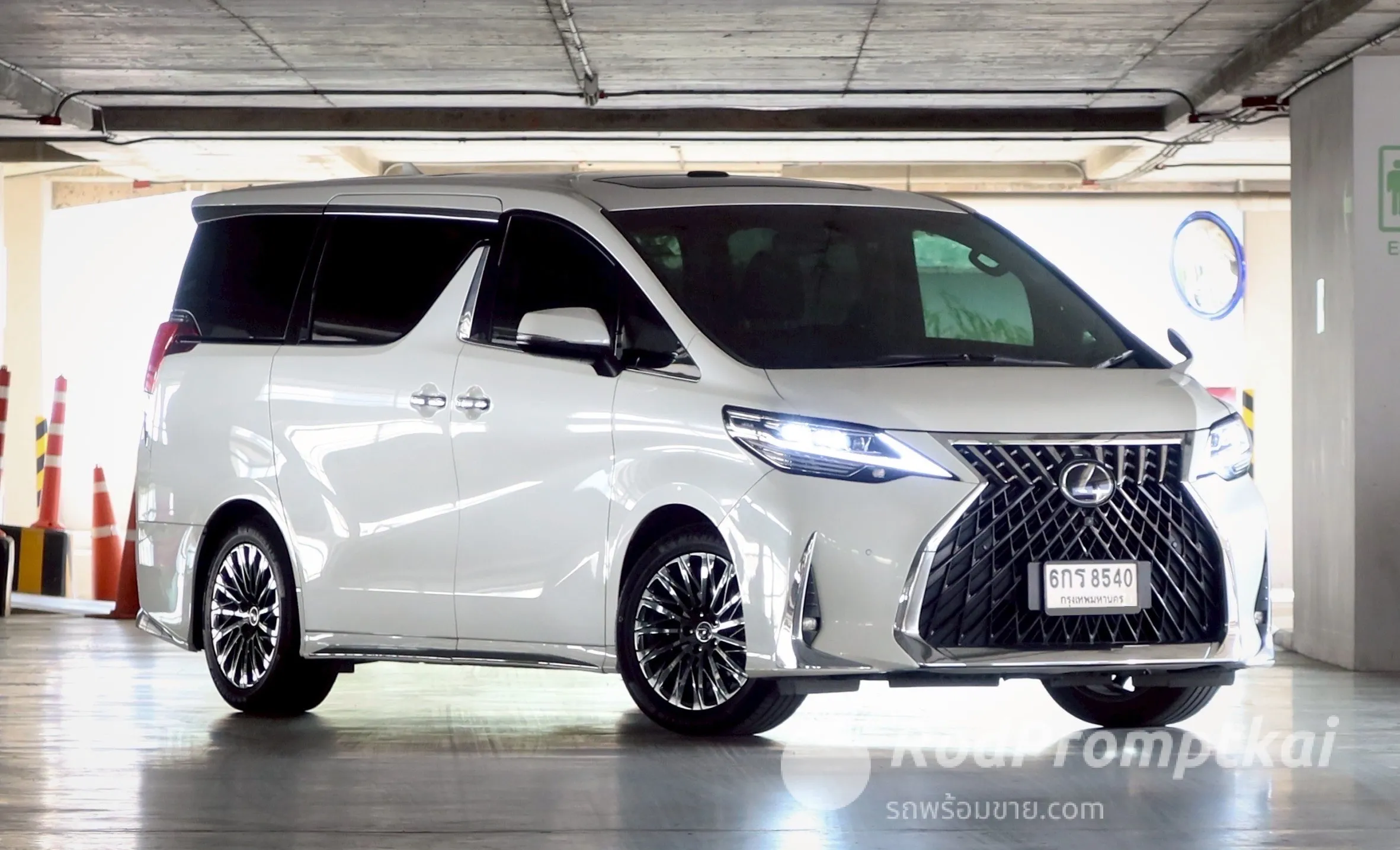 2019-toyota-alphard-25-s-c-package-bangkok-toyota-alphard-25-sc-package-2019-06384494