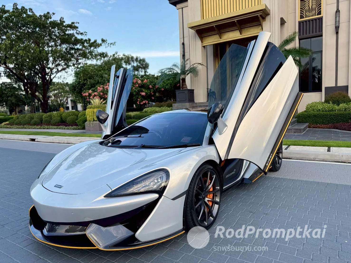 2020-mclaren-570gt-38-mso-black-collection-bangkok-09338939
