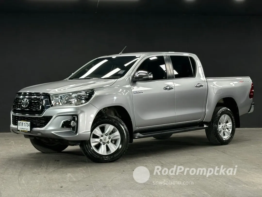 2019-toyota-hilux-revo-24-e-prerunner-double-cab-bangkok-3-4-72192552