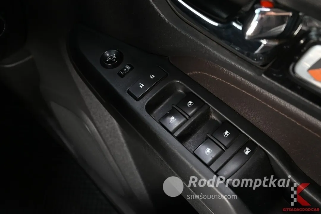 🚗Chevrolet Colorado 2.5 Crew Cab High Country 4WD( 2017 )-internal