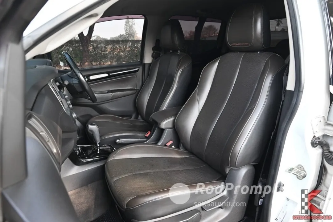 🚗Chevrolet Colorado 2.5 Crew Cab High Country 4WD( 2017 )-internal