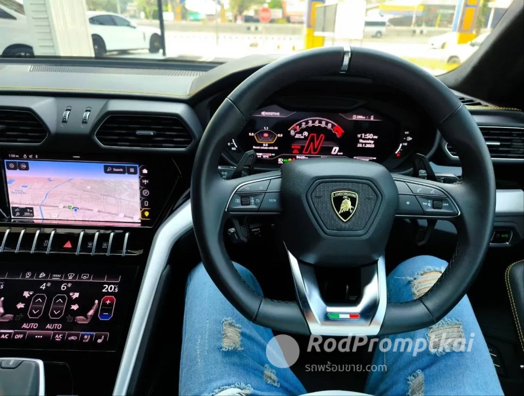 🔥 Super car SUV Rare Item​ White color, low mileage 9,XXX KM-internal