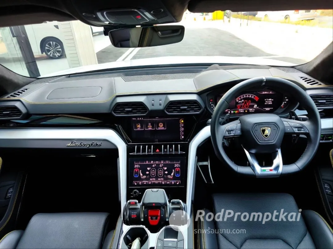 🔥 Super car SUV Rare Item​ White color, low mileage 9,XXX KM-internal