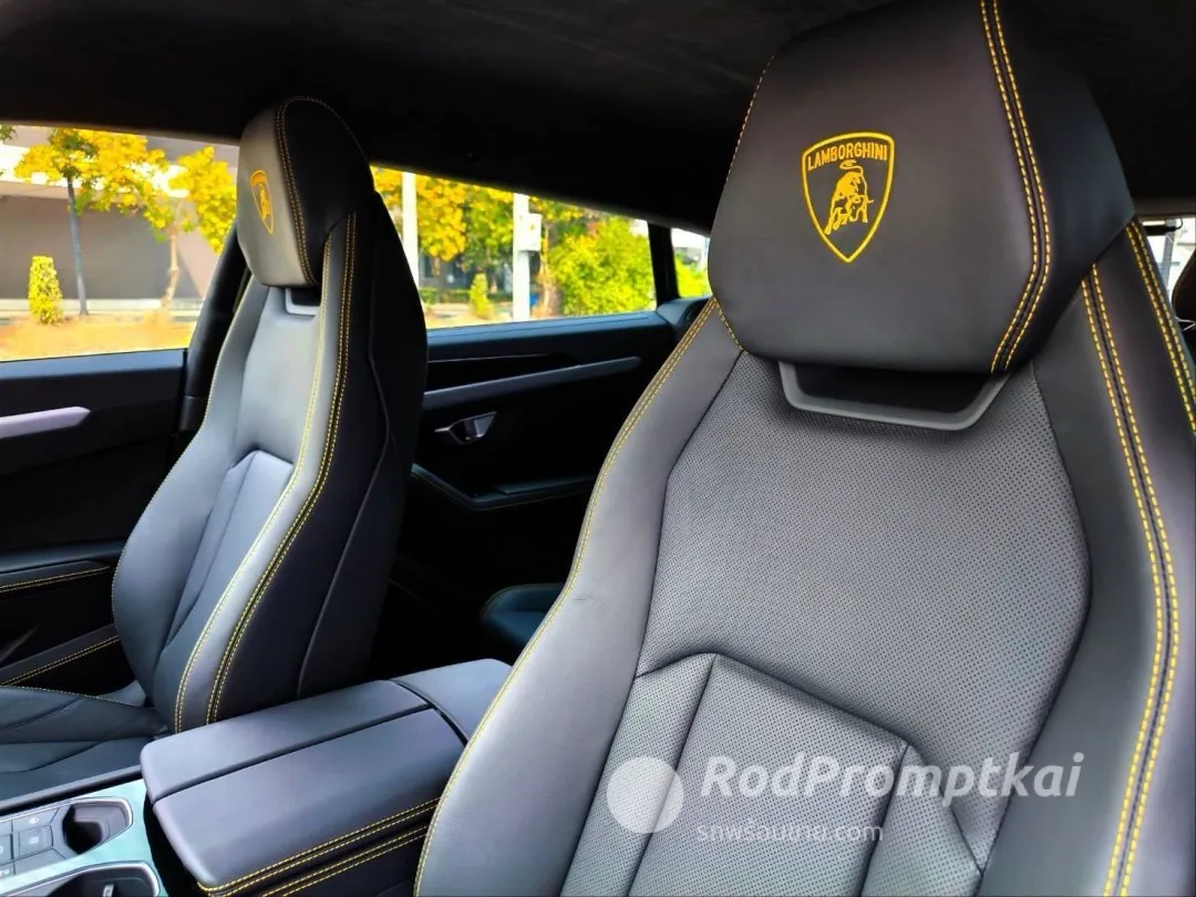 🔥 Super car SUV Rare Item​ White color, low mileage 9,XXX KM-internal