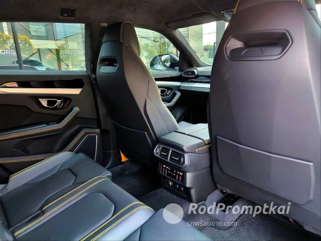 🔥 Super car SUV Rare Item​ White color, low mileage 9,XXX KM-internal